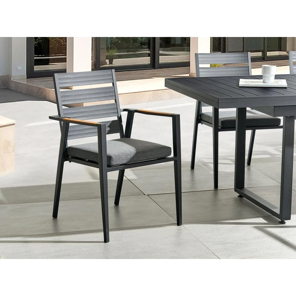 Beliani Tuinstoel TAVIANO - Zwart Aluminium 4 Beliani Tuinstoel TAVIANO - Zwart Aluminium - Afbeelding 4